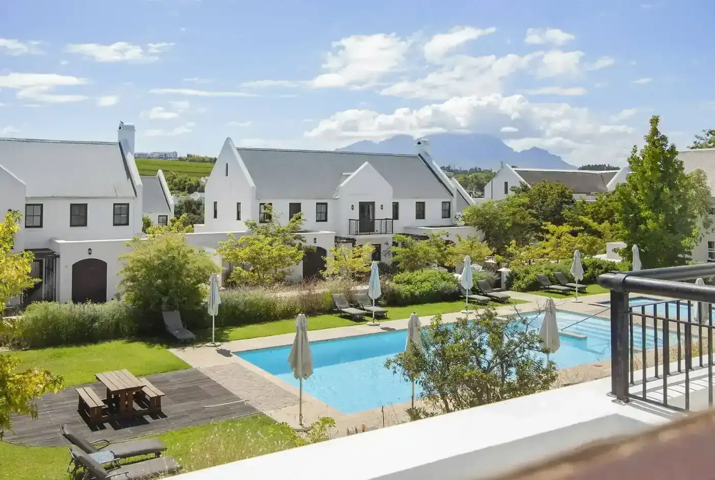Lodge 17 exterior — 3-bedroom self-catering lodge at De Zalze Winelands Golf Estate, Stellenbosch