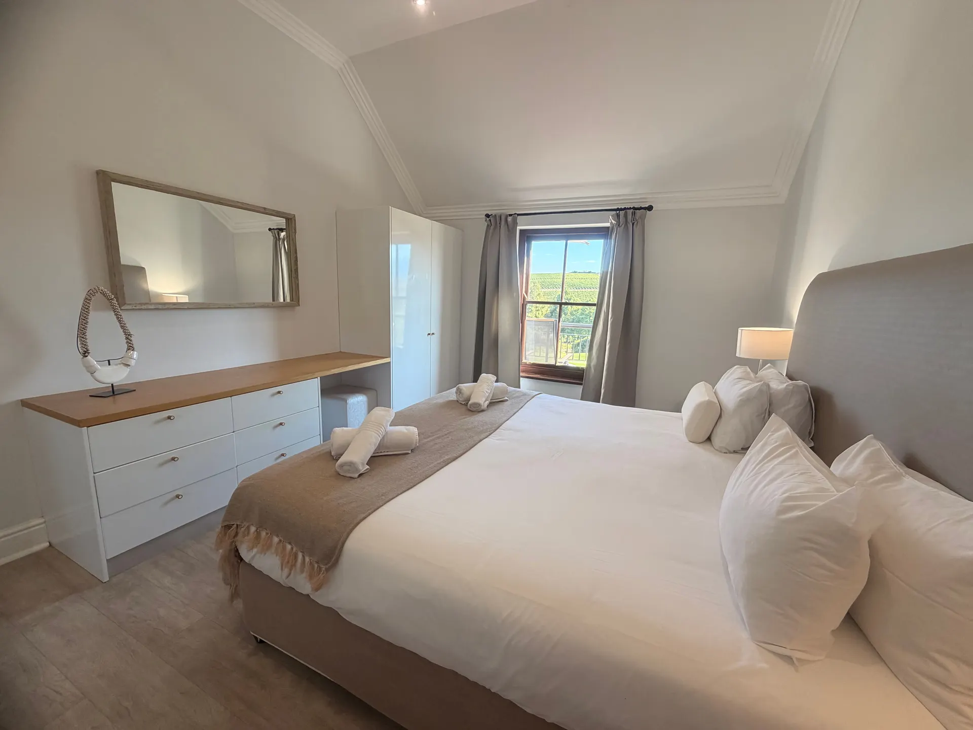 Lodge 8 — Winelands_Golf_Lodges_8-38