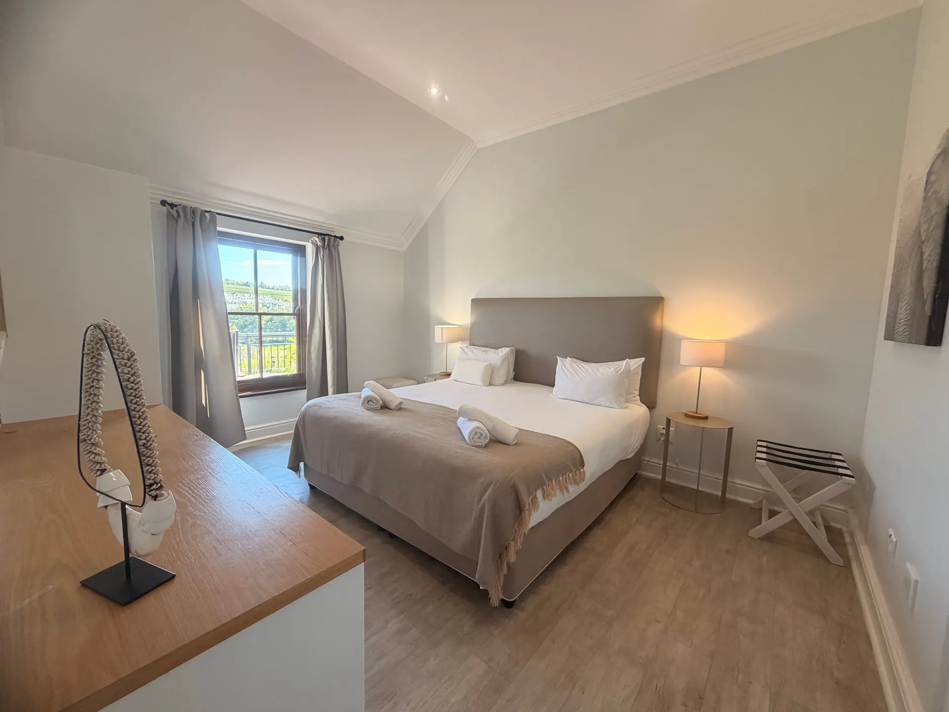 Lodge 8 — Winelands_Golf_Lodges_8-39