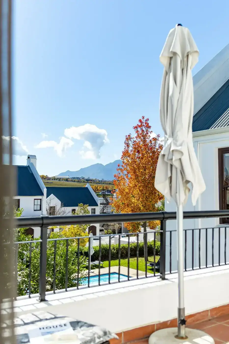 Lodge 21 exterior — 1-bedroom self-catering lodge at De Zalze Winelands Golf Estate, Stellenbosch
