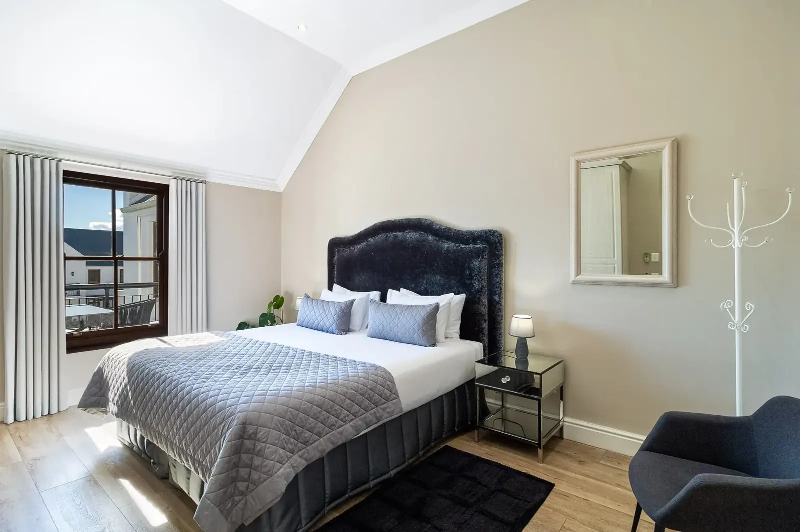 Lodge 21 — winelands-13